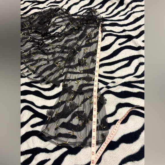 Disturbia Chrysanthi Applique Frill Collar Blouse - Picture 13 of 14